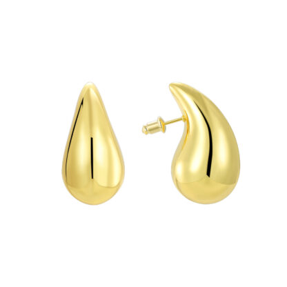 teardrop stud