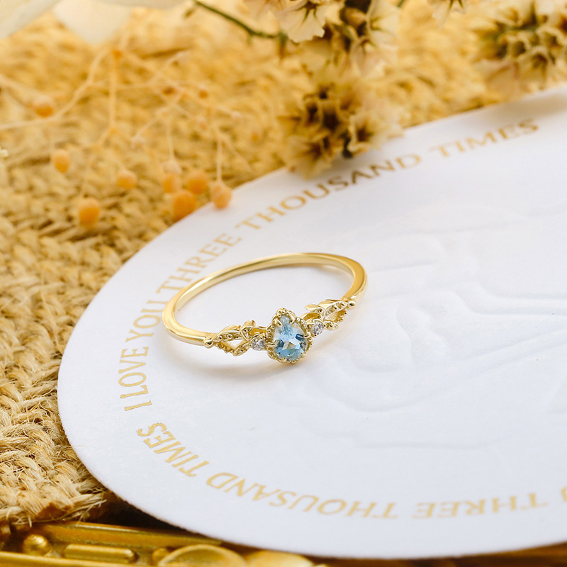 Aquamarine light luxury jewelry ring